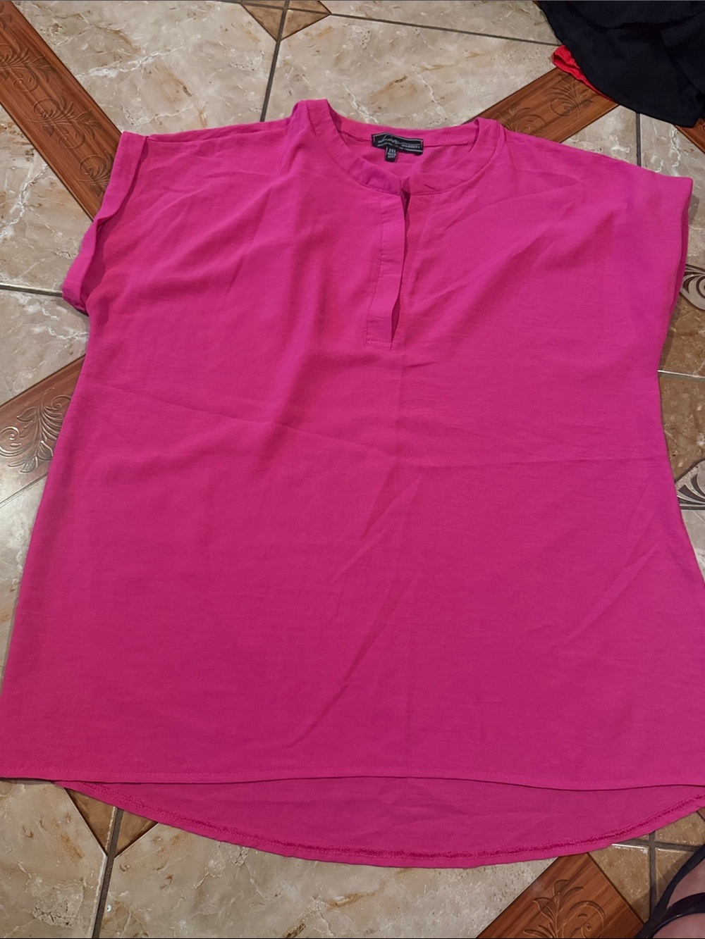 Women’s Split-Neck Short Sleeve Top - Bright Pink